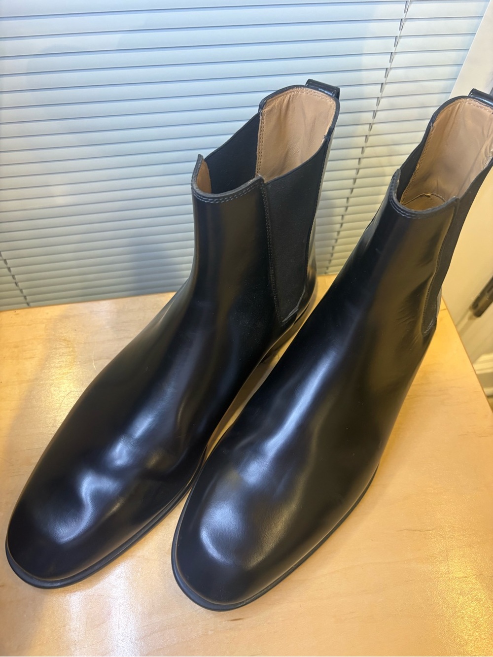 Salvatore Ferragamo Black Leather Chukka Boots - Picture 3 of 6